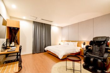 BLANC Business Hotel 2*
