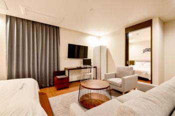 BLANC Business Hotel 2*
