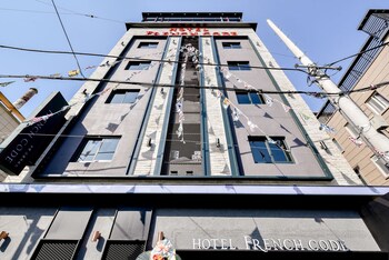 French Code Hotel 2*