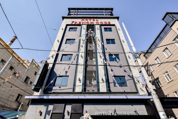 French Code Hotel 2*