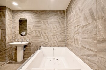 French Code Hotel 2*