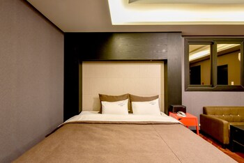French Code Hotel 2*