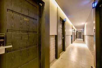 French Code Hotel 2*
