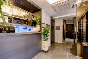 French Code Hotel 2*