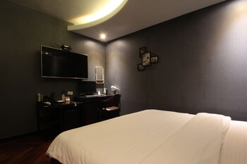 French Code Hotel 2*
