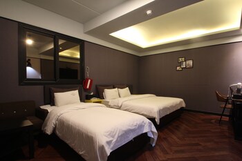 French Code Hotel 2*