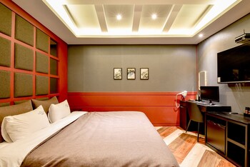 French Code Hotel 2*