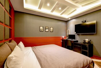 French Code Hotel 2*