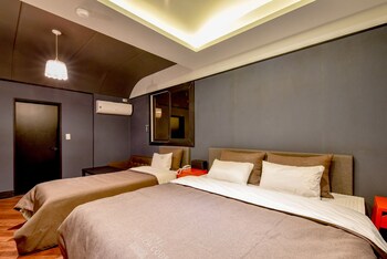 French Code Hotel 2*