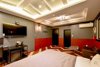 French Code Hotel 2*