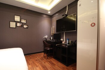 French Code Hotel 2*
