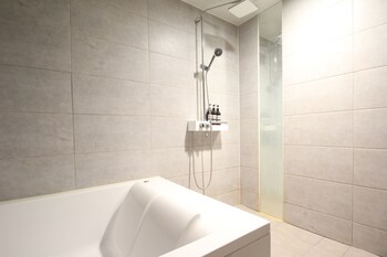 French Code Hotel 2*