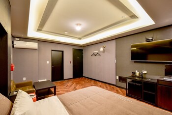 French Code Hotel 2*