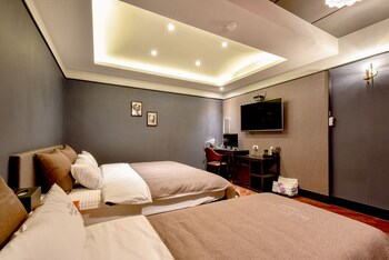French Code Hotel 2*