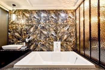 Masan Almond Hotel 3*