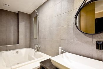 Masan Almond Hotel 3*