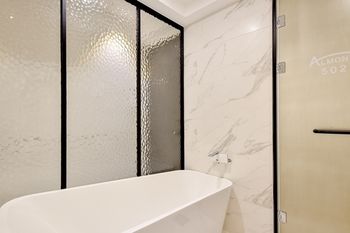 Masan Almond Hotel 3*