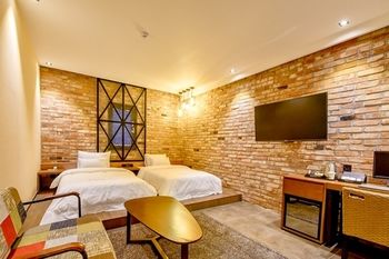 Masan Almond Hotel 3*