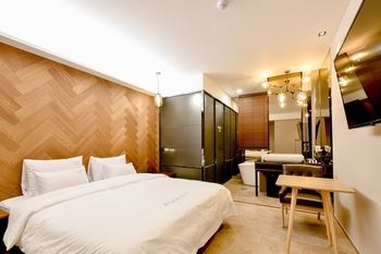 Masan Almond Hotel 3*
