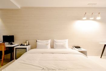 Masan Almond Hotel 3*