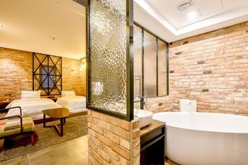 Masan Almond Hotel 3*