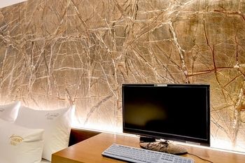 Masan Almond Hotel 3*