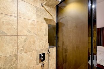 Masan Almond Hotel 3*