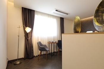 Suwon Saint Hotel 3*
