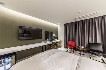 Suwon Saint Hotel 3*