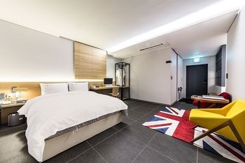 Suwon Saint Hotel 3*