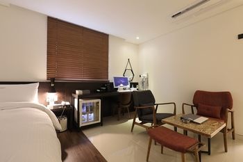 Suwon Saint Hotel 3*
