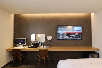 Suwon Saint Hotel 3*