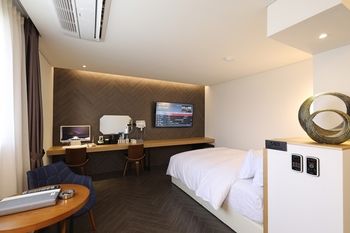 Suwon Saint Hotel 3*