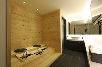 Suwon Saint Hotel 3*