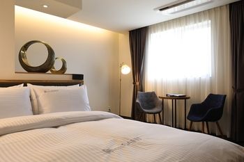 Suwon Saint Hotel 3*