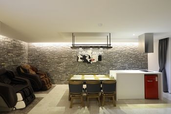 Suwon Saint Hotel 3*