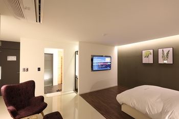 Suwon Saint Hotel 3*