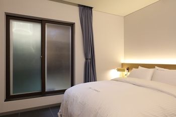 Suwon Saint Hotel 3*