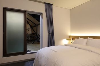 Suwon Saint Hotel 3*