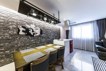 Suwon Saint Hotel 3*