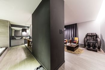 Suwon Saint Hotel 3*