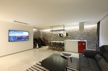 Suwon Saint Hotel 3*