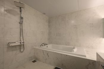 Suwon Saint Hotel 3*