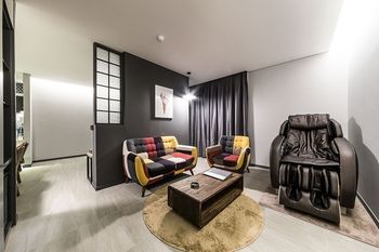 Suwon Saint Hotel 3*
