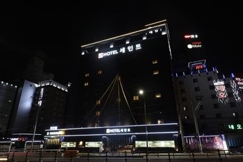 Suwon Saint Hotel 3*