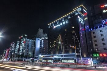 Suwon Saint Hotel 3*