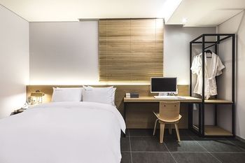 Suwon Saint Hotel 3*