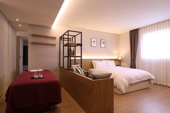 Suwon Saint Hotel 3*