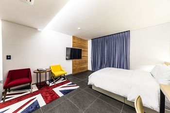 Suwon Saint Hotel 3*