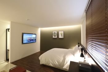 Suwon Saint Hotel 3*